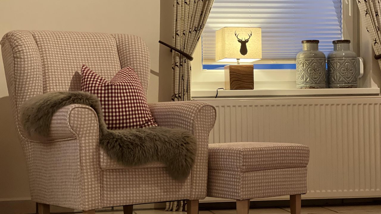 Wohnzimmer Lesesessel Ferienhaus Eulenhorst Wohnzimmer Lesesessel Ferienhaus Eulenhorst
